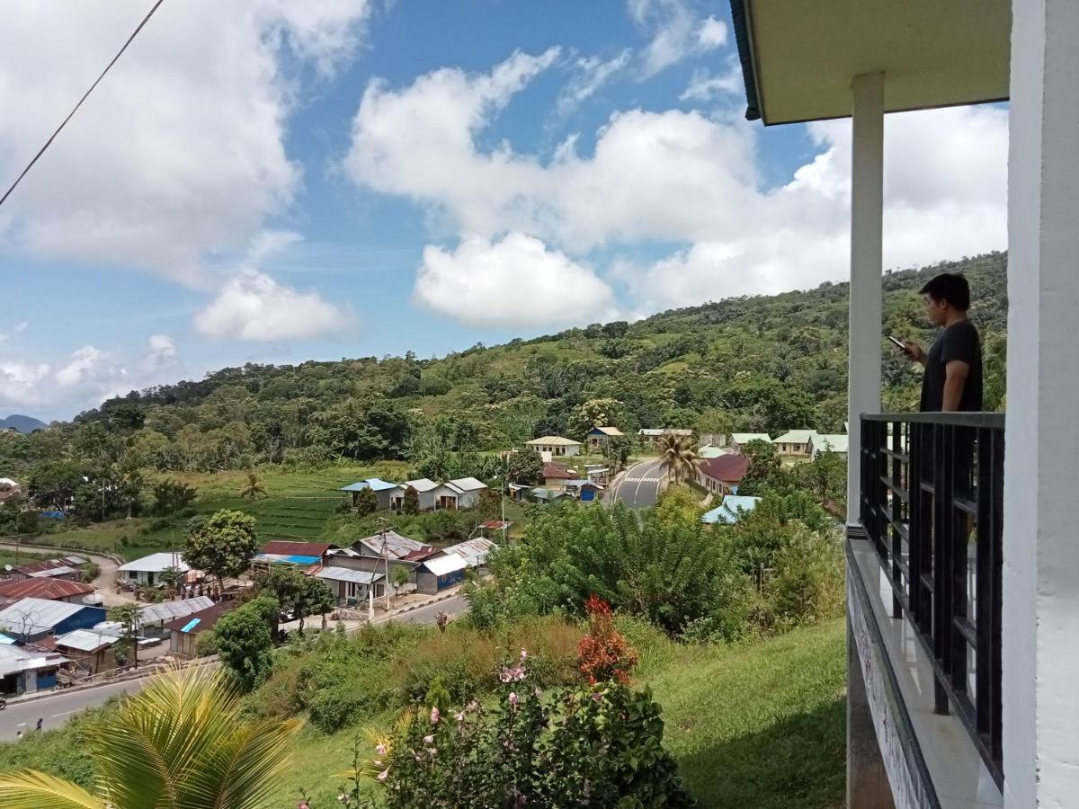 Moni Mahalika Hotel Kelimutu Bagian luar foto