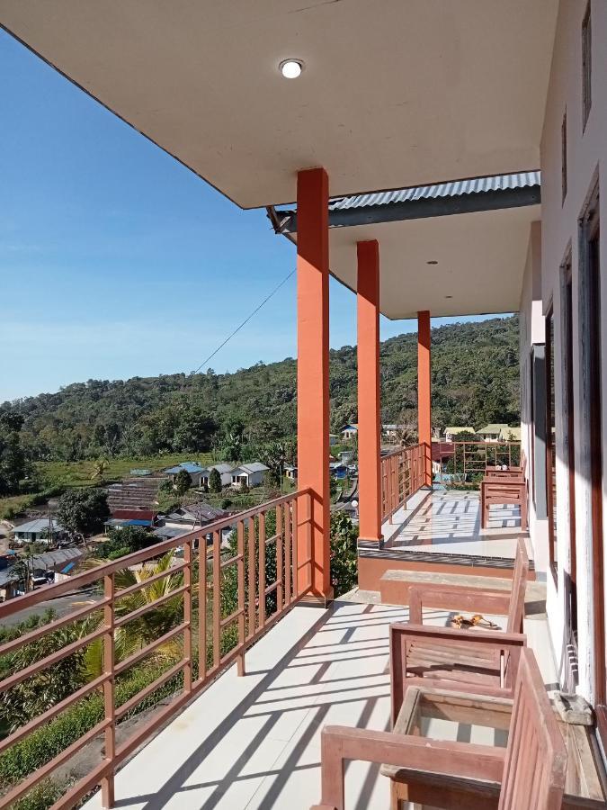 Moni Mahalika Hotel Kelimutu Bagian luar foto