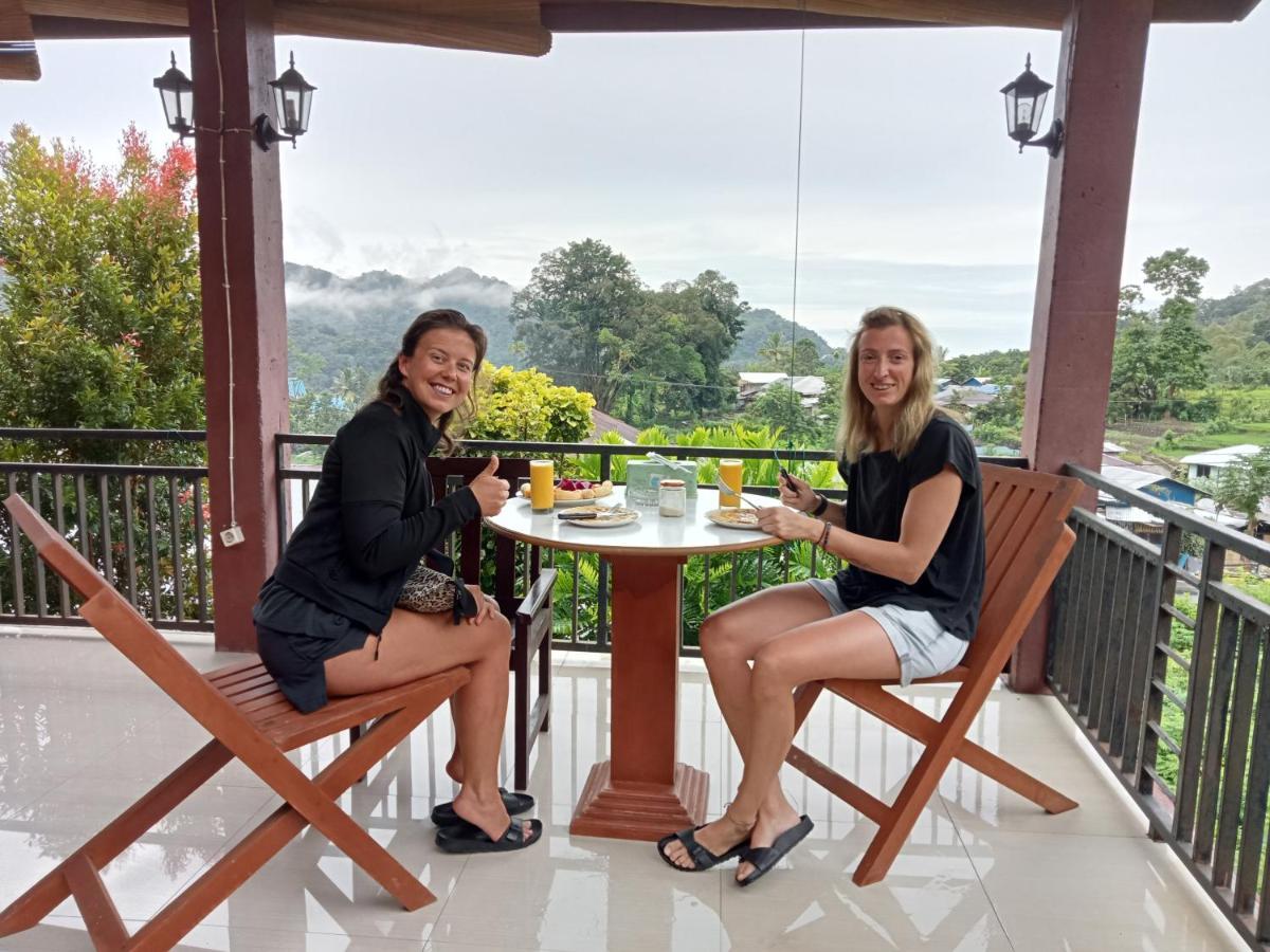 Moni Mahalika Hotel Kelimutu Bagian luar foto