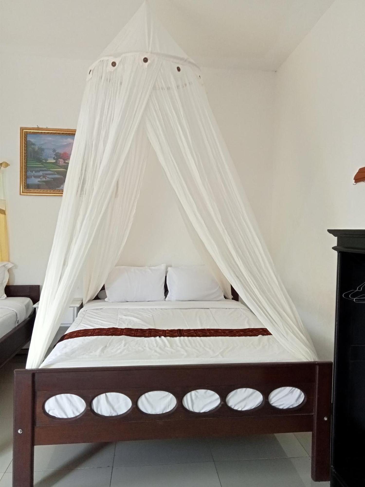 Moni Mahalika Hotel Kelimutu Ruang foto